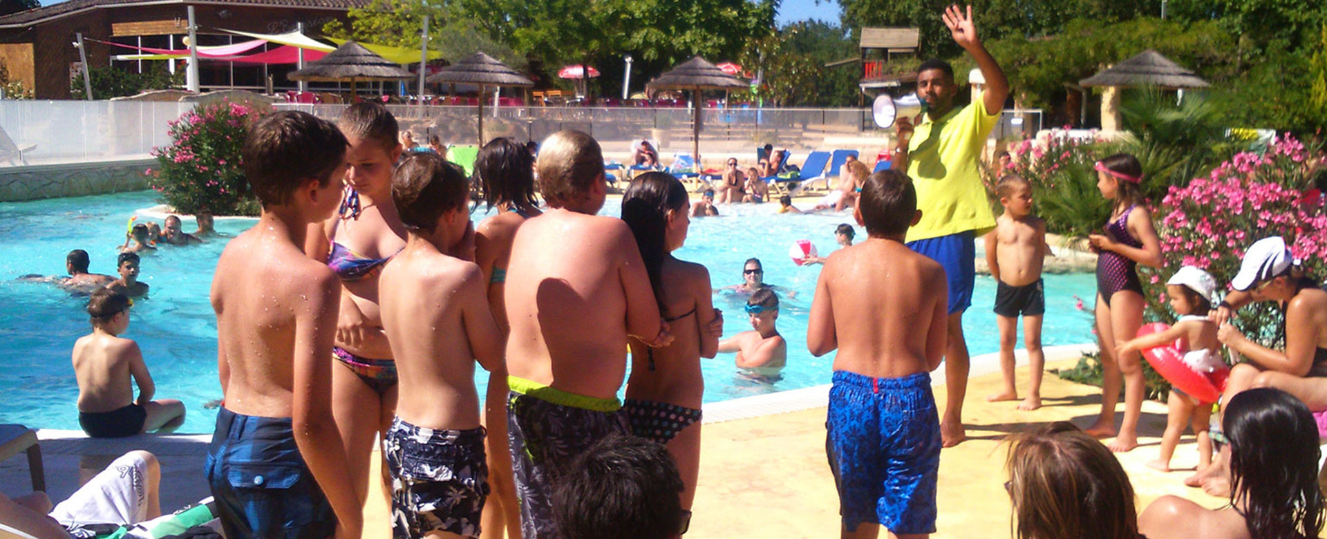Aquatic area's activities at camping l'Évasion located in the Lot