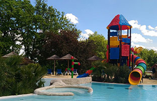 Espace aquatique, piscine au camping Lot Evasion Espace aquatique, piscine au camping Lot Evasion